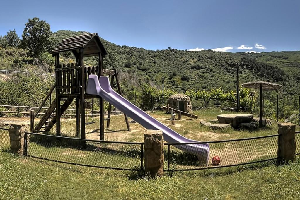 Apartamentos Rurales El Solitario Banos De Montemayor Zewnętrze zdjęcie